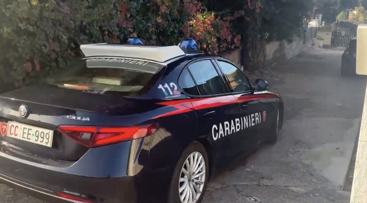 Quattro giovani indagati per ordigni incendiari a Pesaro