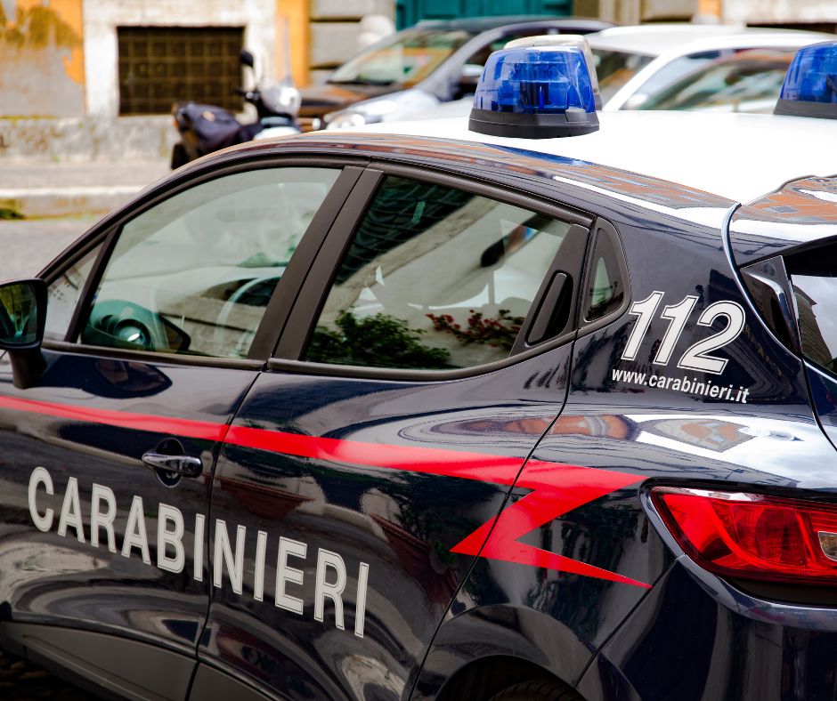 Ordigni incendiari, perquisiti quattro giovani a Pesaro